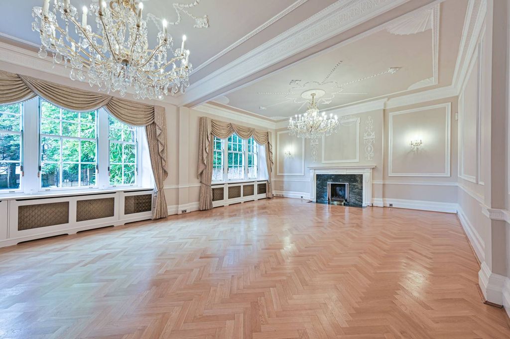 Additional image 4 of 9 bed detached house to rentHadley Green Road, Hadley Wood, Barnet EN5