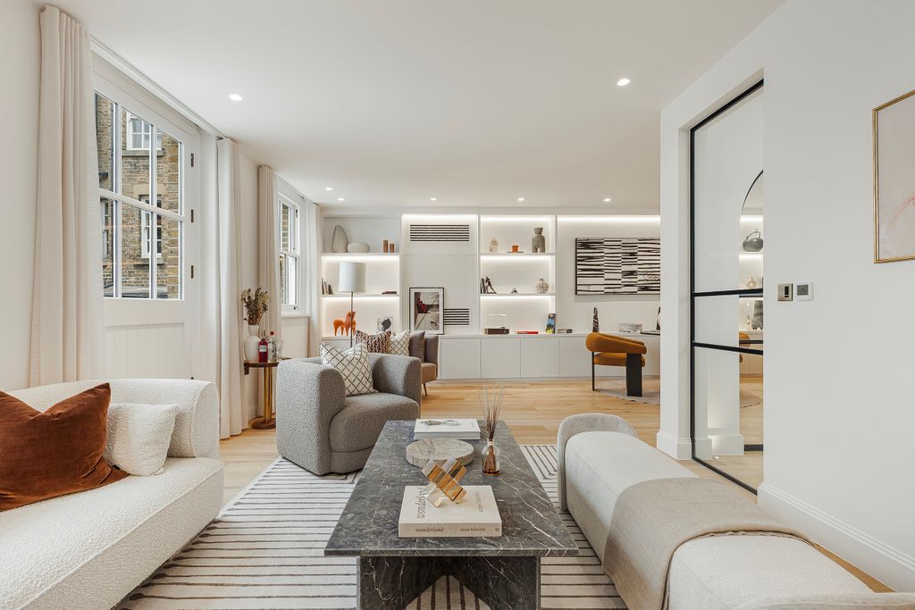 Property photo 1 of 26