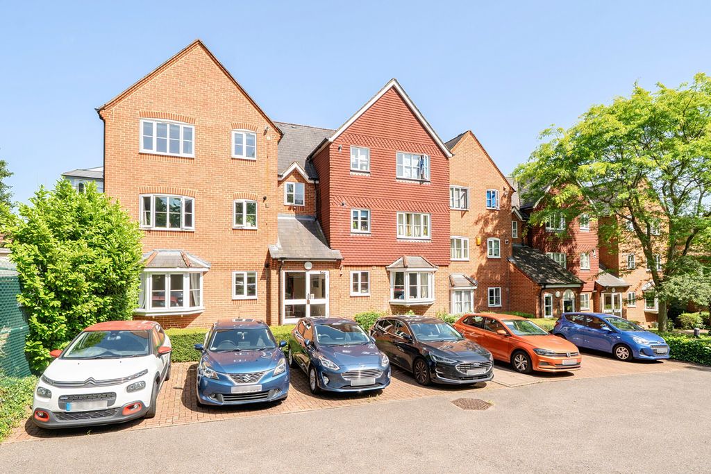 Property photo 1 of 20 1482520-2-6A3Aa04...