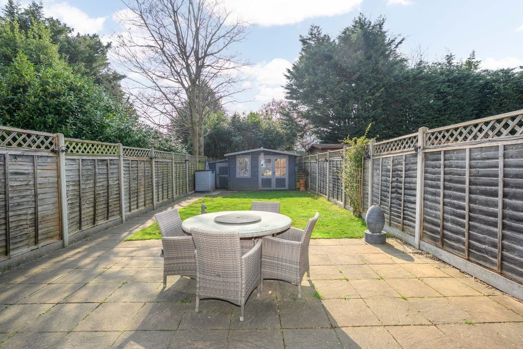 Property photo 3 of 12