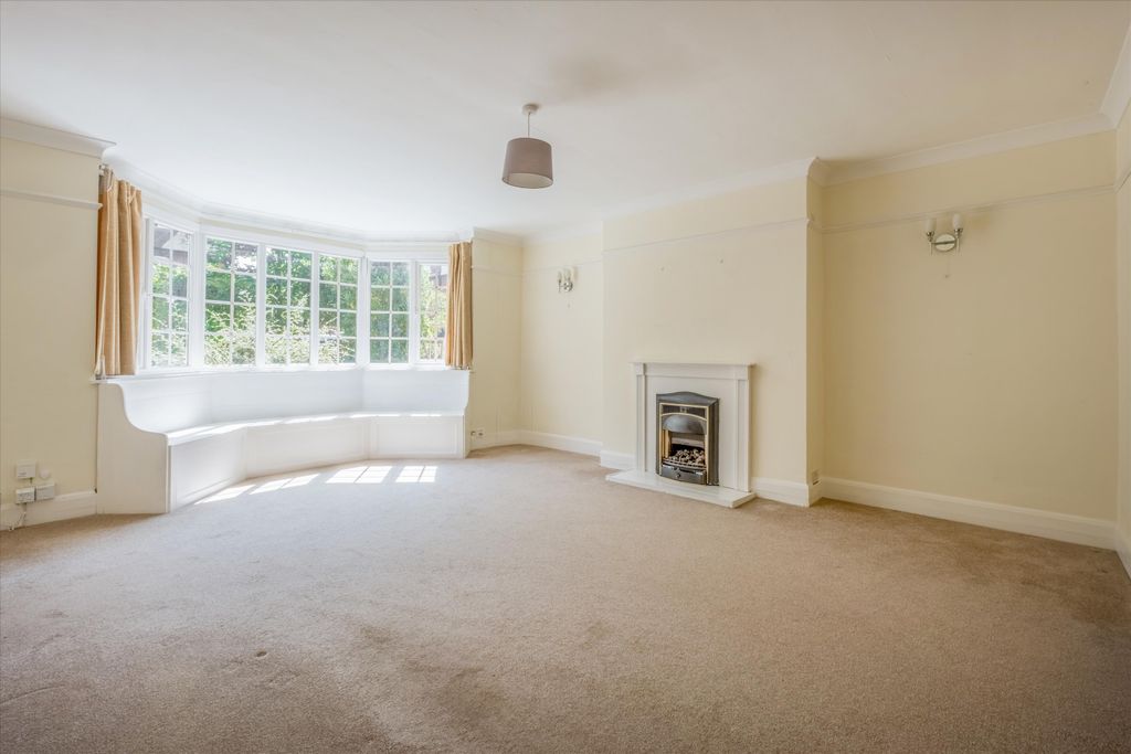Property photo 2 of 24 Image