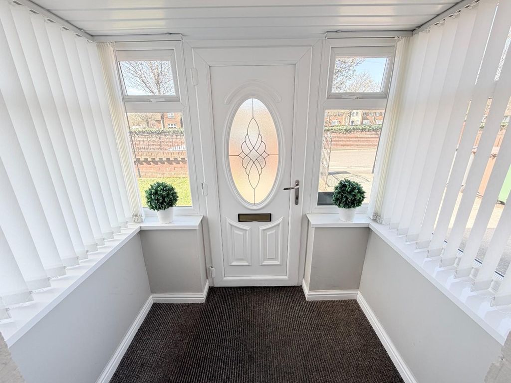 Property photo 3 of 28 Porch