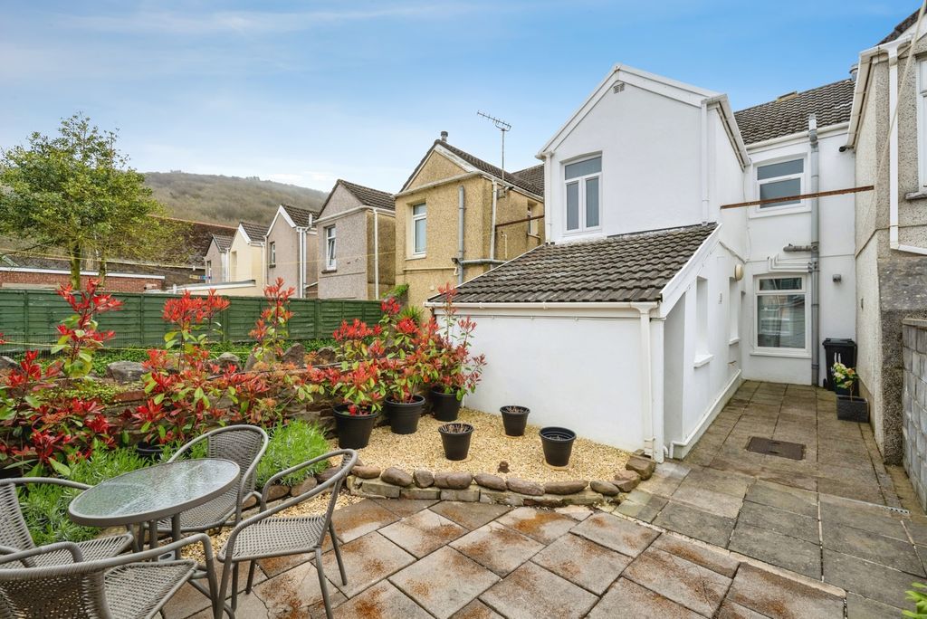 Property photo 2 of 16 Pbox-Img.Jpg