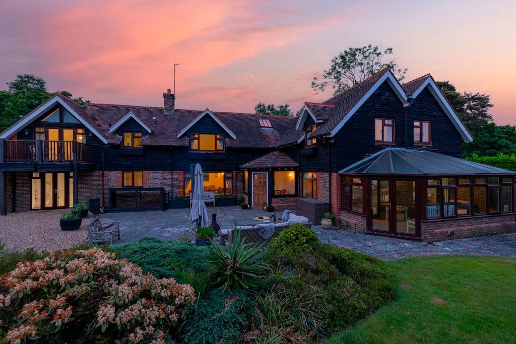 Property photo 1 of 29