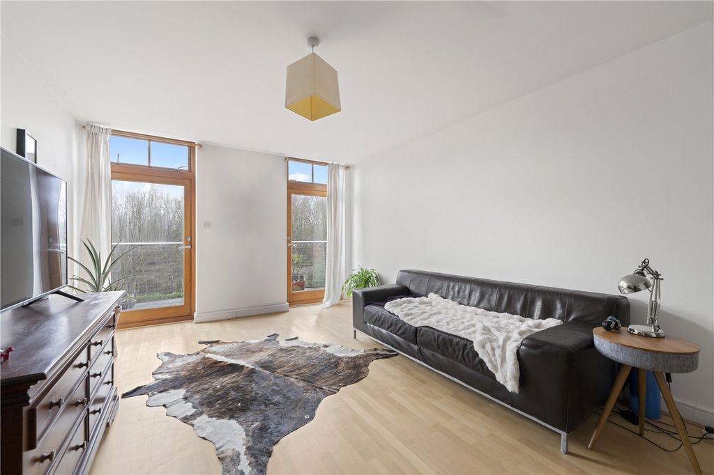 Property photo 2 of 15 Picture No. 22