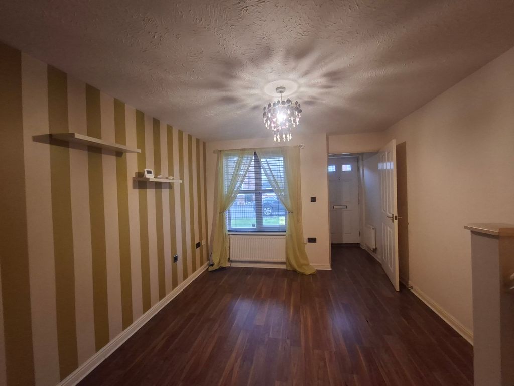 Property photo 3 of 12 Image