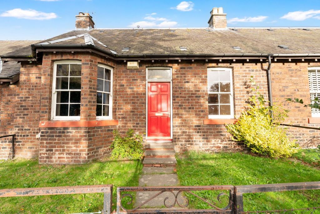 Property photo 2 of 30