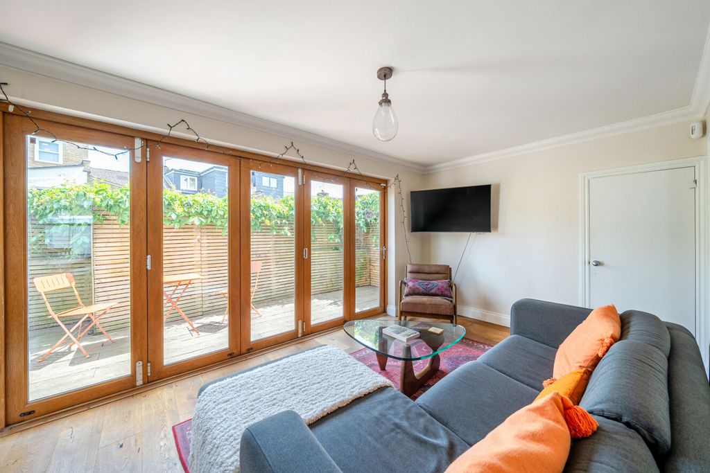 Property photo 3 of 17 1454373-8-6A07065...