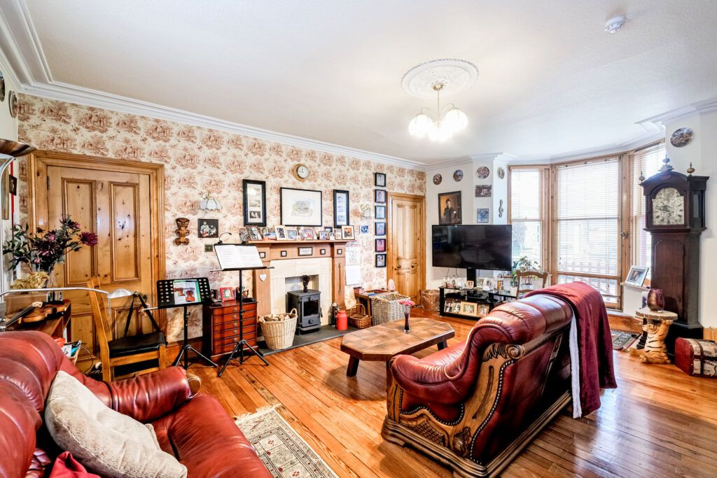 Property photo 2 of 18