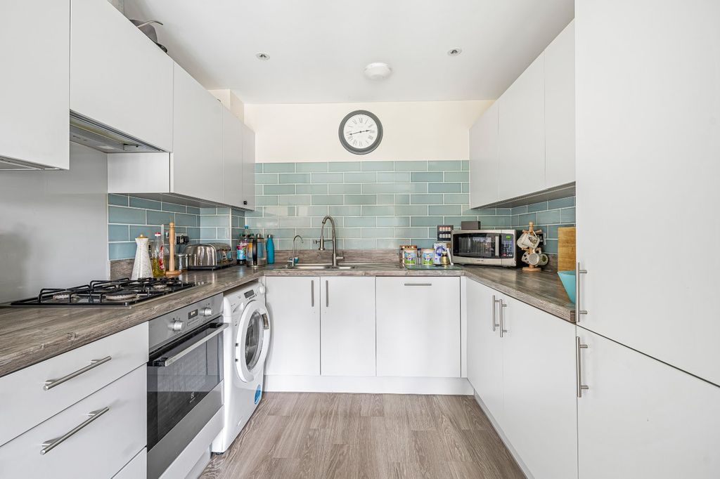 Property photo 3 of 16 Picture No. 16