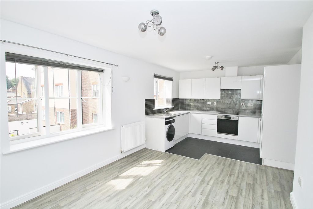 Property photo 2 of 8 Img_7111.Jpg