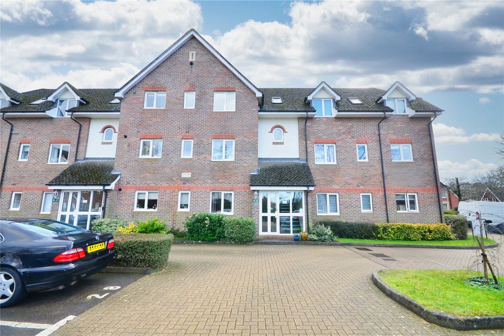 Additional image 13 of 2 bed flat for saleEast Grinstead, West Sussex RH19