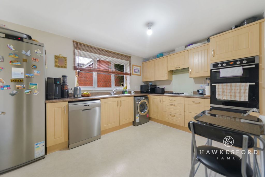 Property photo 3 of 17 George Walk, Sittingbourne -Kitchen/Breakfast Room