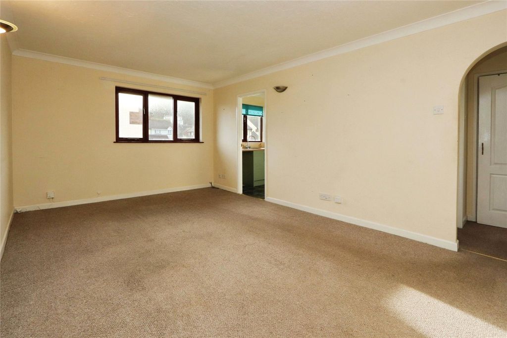 Property photo 2 of 7 Picture No. 13