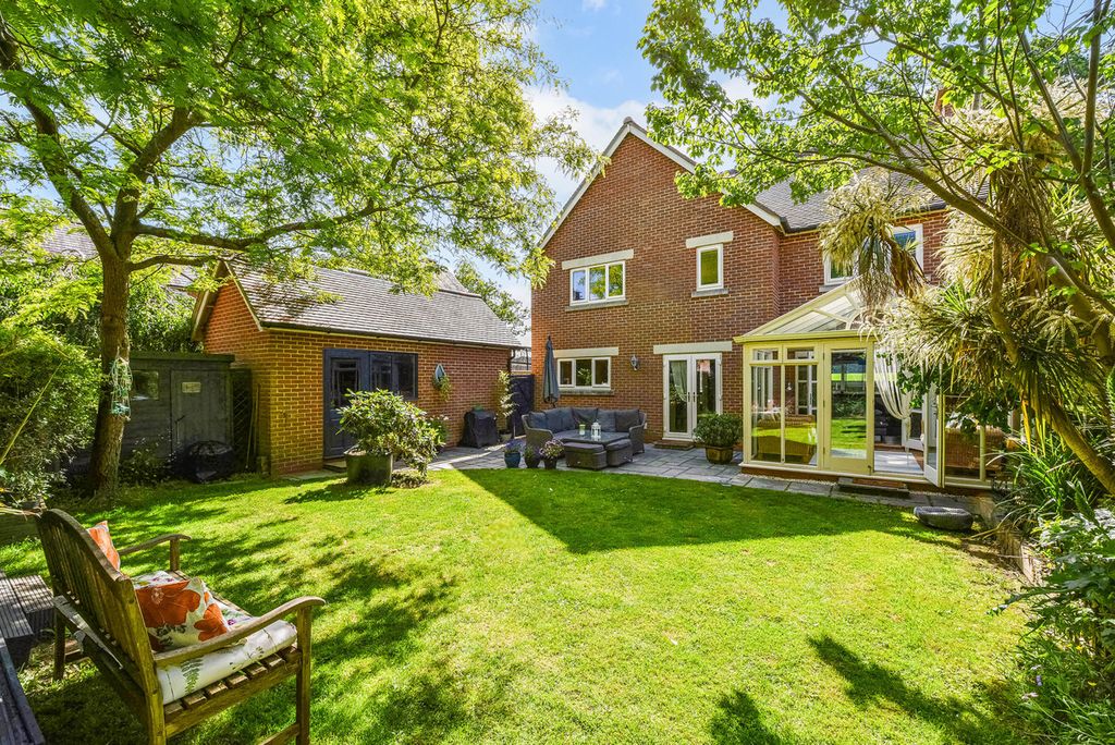 Property photo 3 of 32
