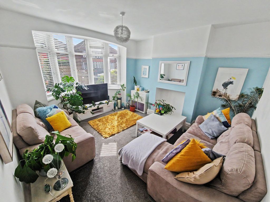 Property photo 2 of 23