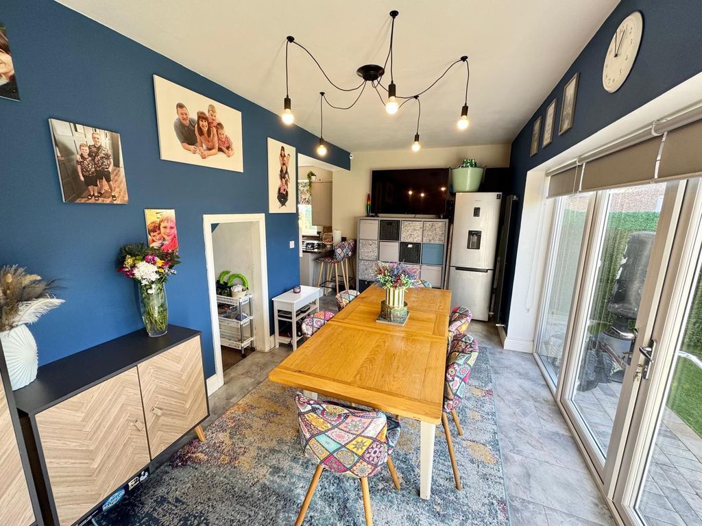 Property photo 3 of 20 Photo 10