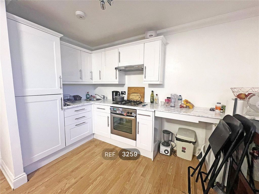 Property photo 2 of 4 Kitchen