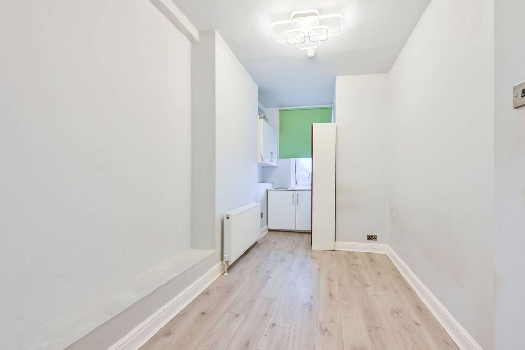 Property photo 2 of 3