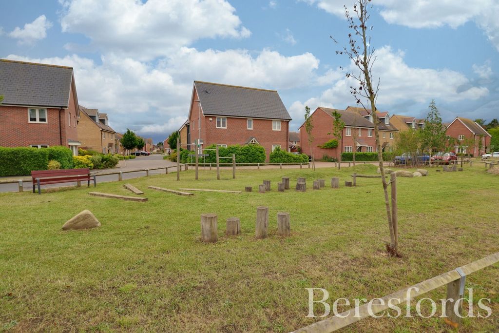 Property photo 3 of 35 Picture No. 37