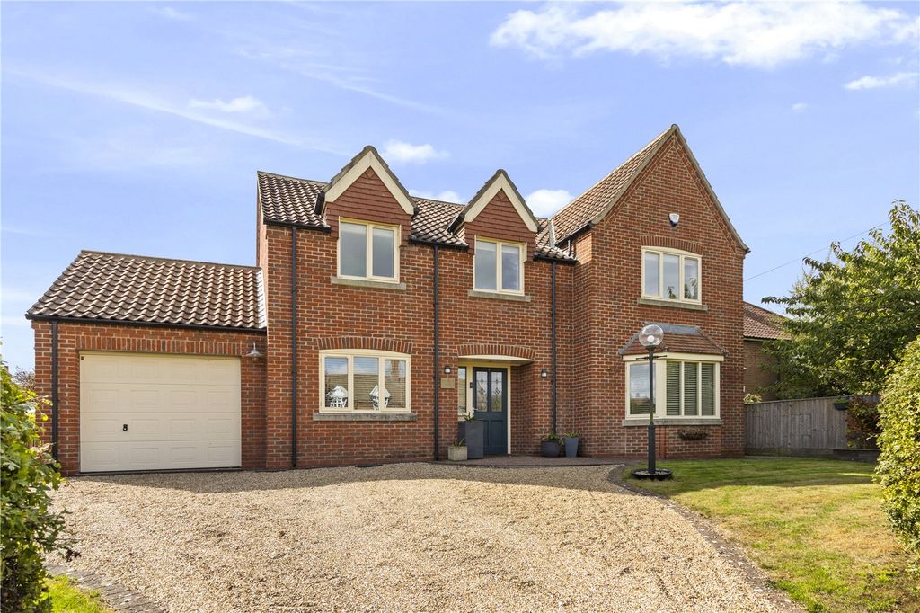 Property photo 1 of 45 Picture No. 32