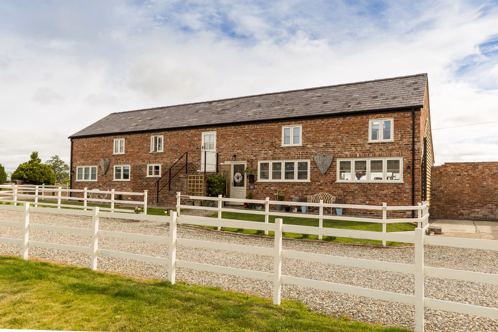 Property photo 1 of 41 _L6A8403