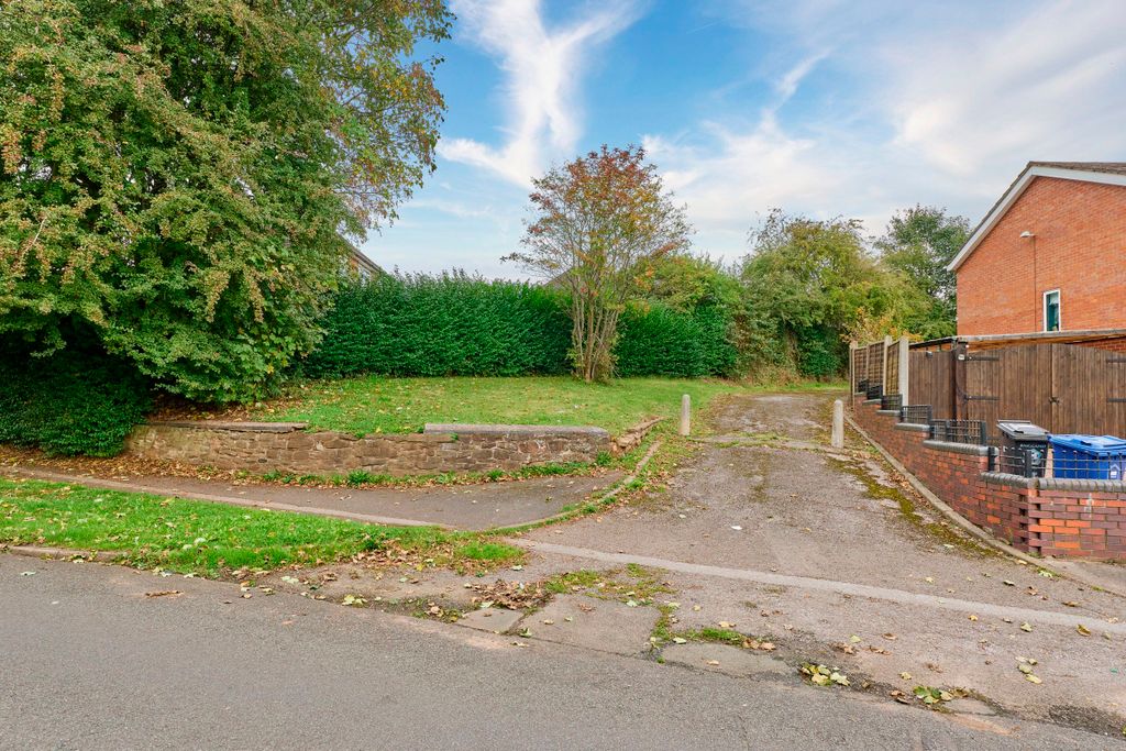 Property photo 2 of 9