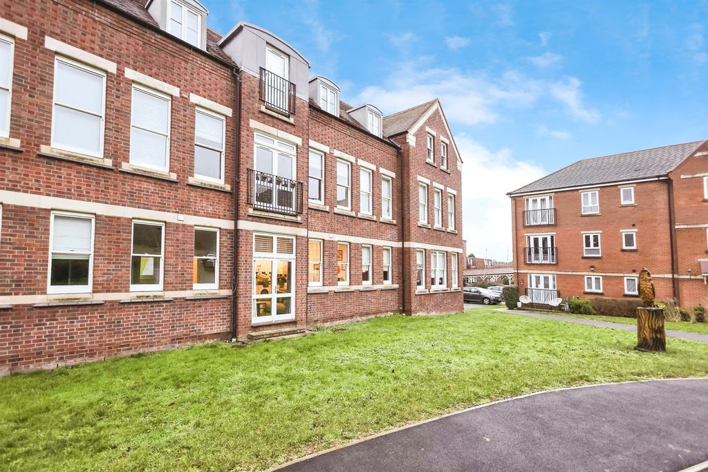 Property photo 2 of 17