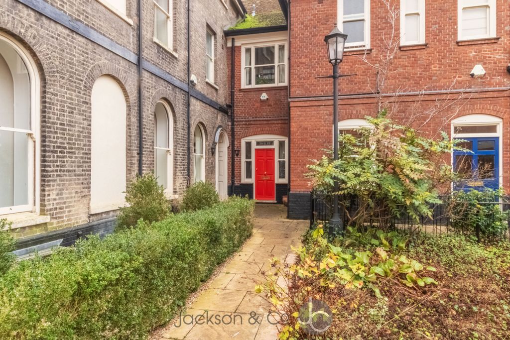 Property photo 2 of 25 Img_4836-Hdr (1)