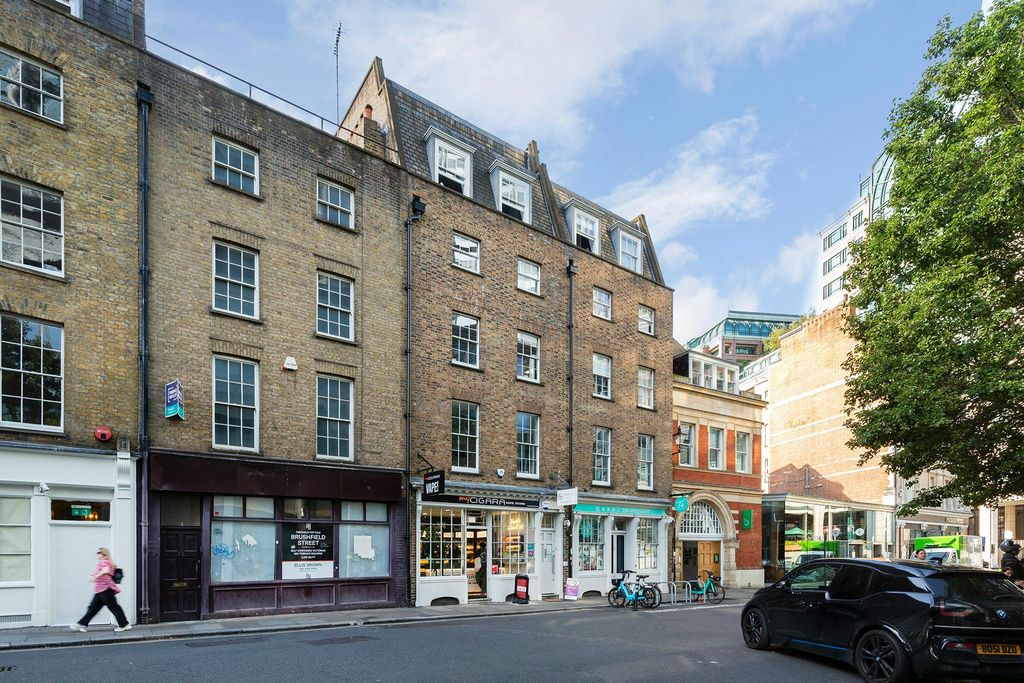 Property photo 2 of 12 8A Brushfield Street 11.Jpg