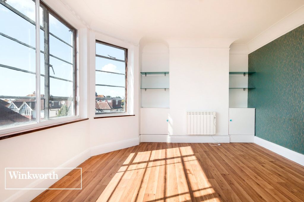 Property photo 3 of 13 Picture No. 11