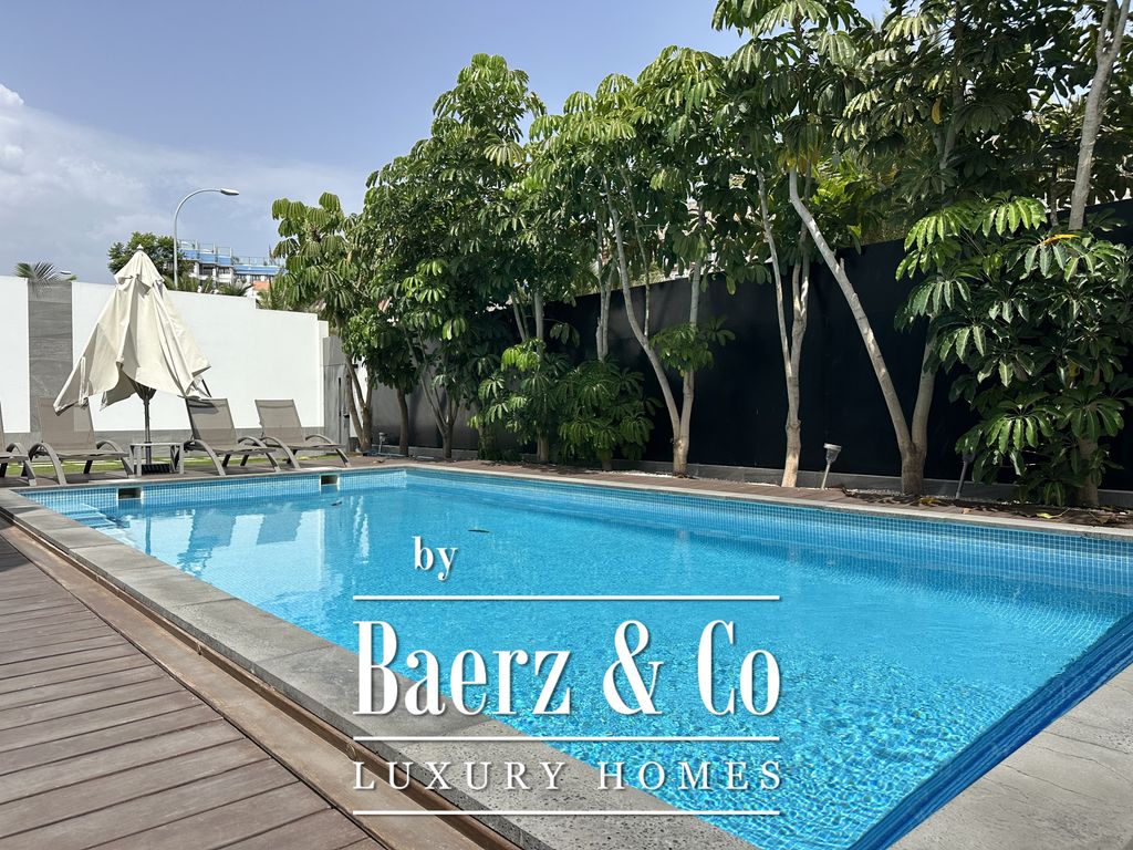 Property photo 2 of 37