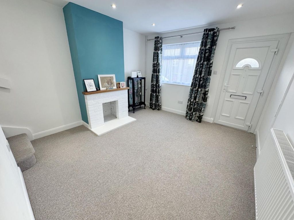 Property photo 3 of 11 Img_2820.Jpg