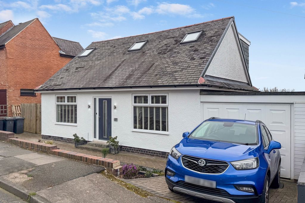 Property photo 1 of 24 Darley-17