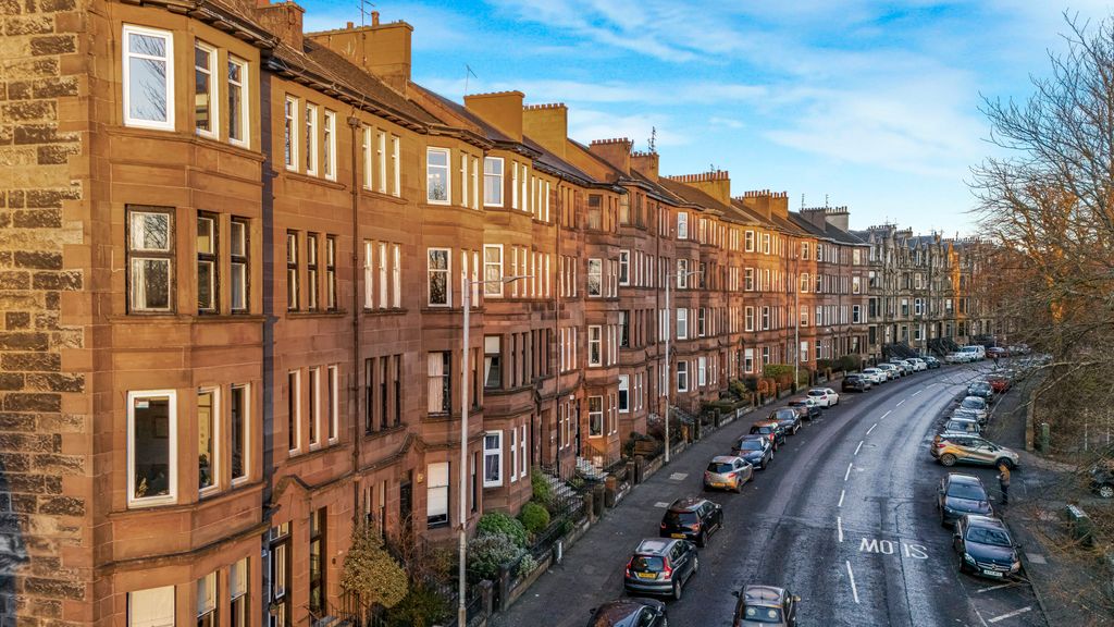 Property photo 1 of 27 63-Print-103 Broomhill Road Flat 3.2_44