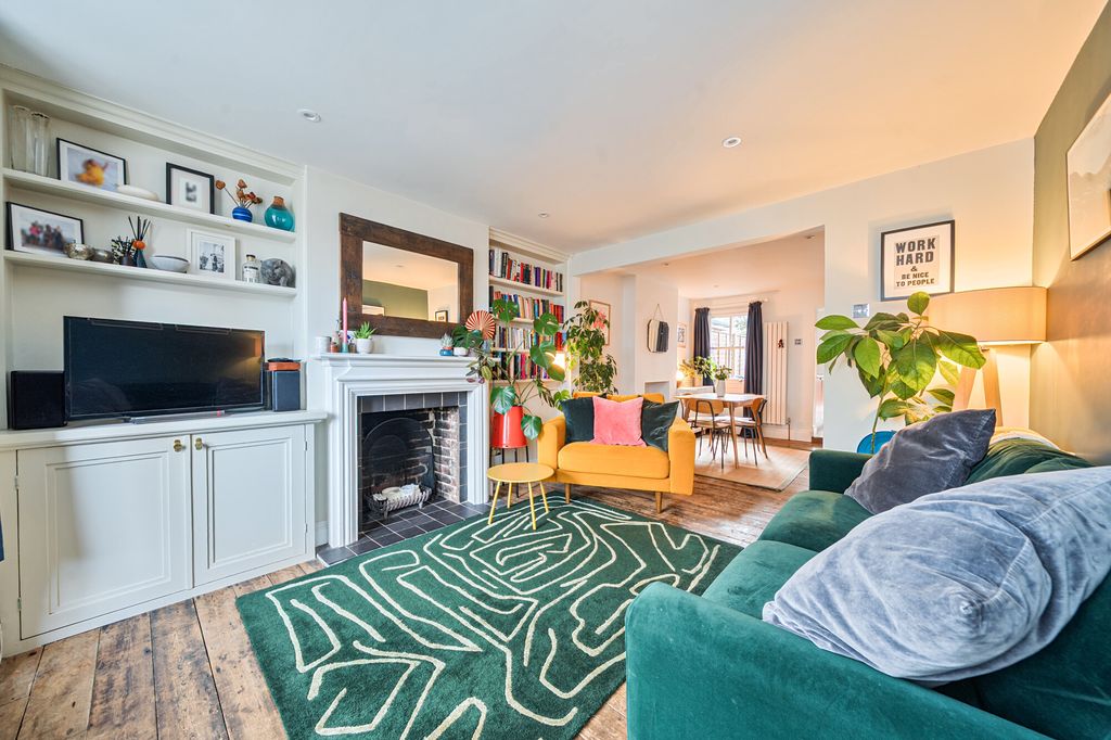 Property photo 3 of 13