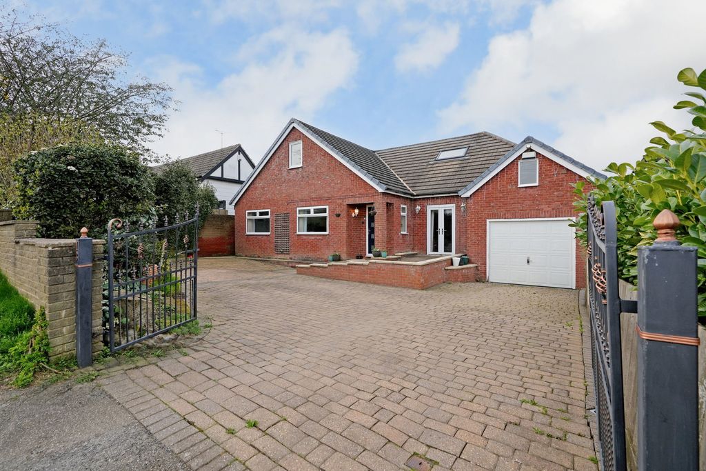 Property photo 1 of 30