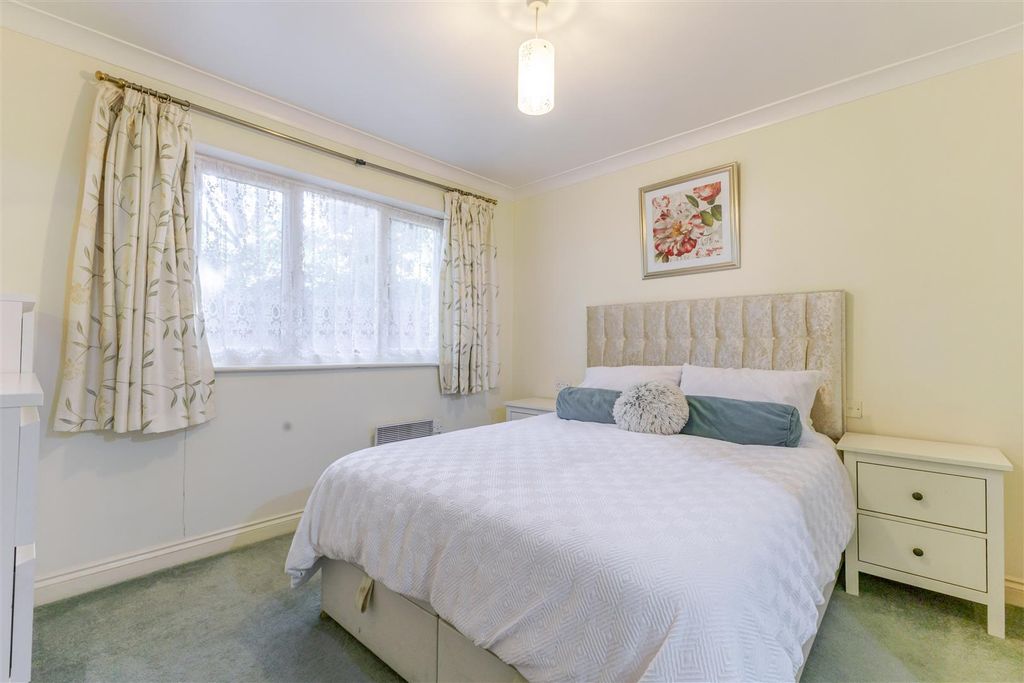 Property photo 3 of 18 Bedroom 1.Jpg