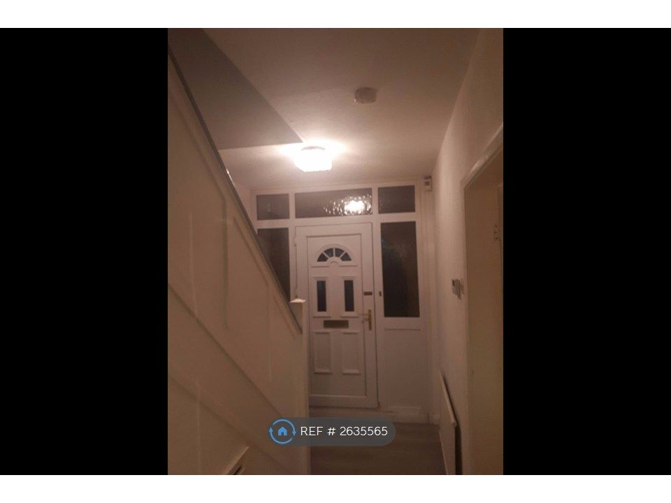 Property photo 2 of 7 Downstairs Hallway