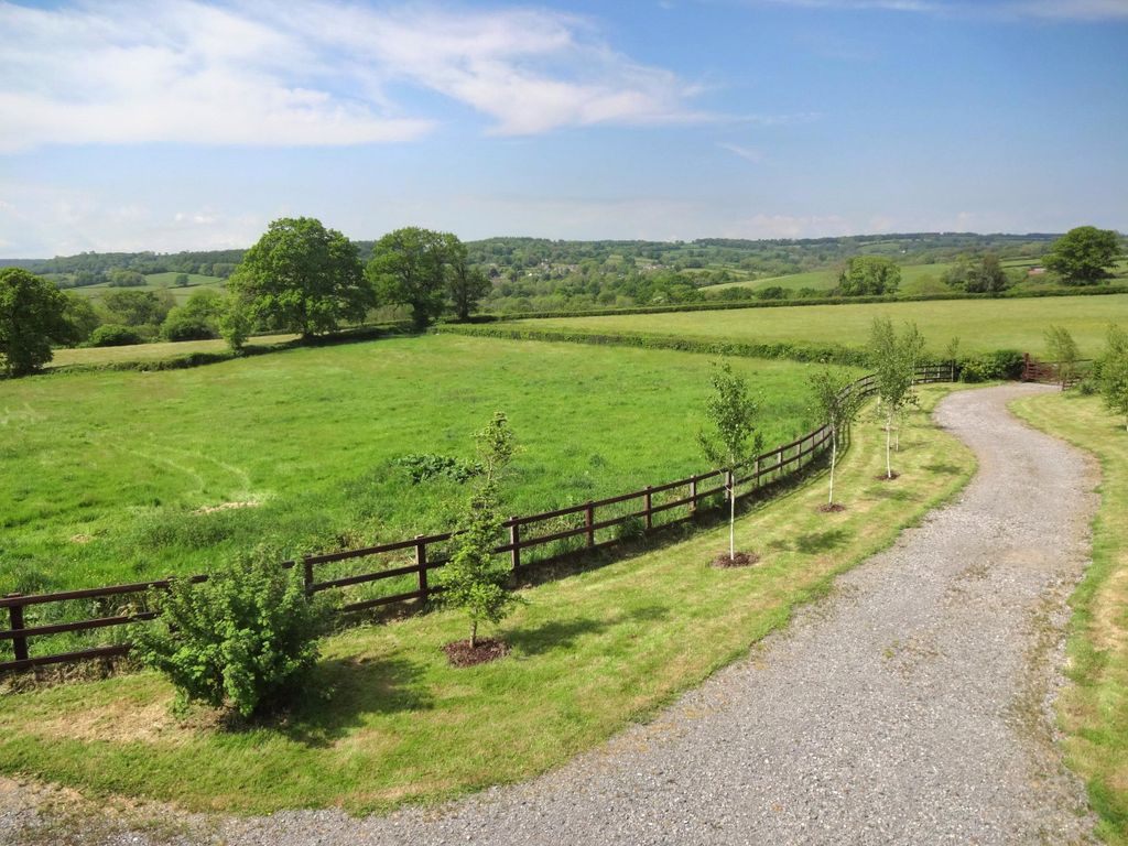 Property photo 3 of 43 Picture No. 77