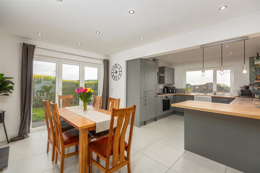 Property photo 3 of 39 Cz0A9848-Edit.Jpg