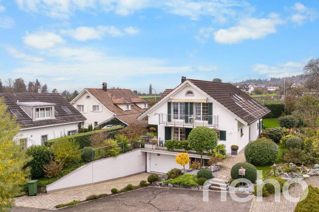 Property photo 2 of 13