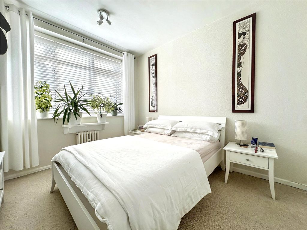 Property photo 1 of 16 Picture No. 06
