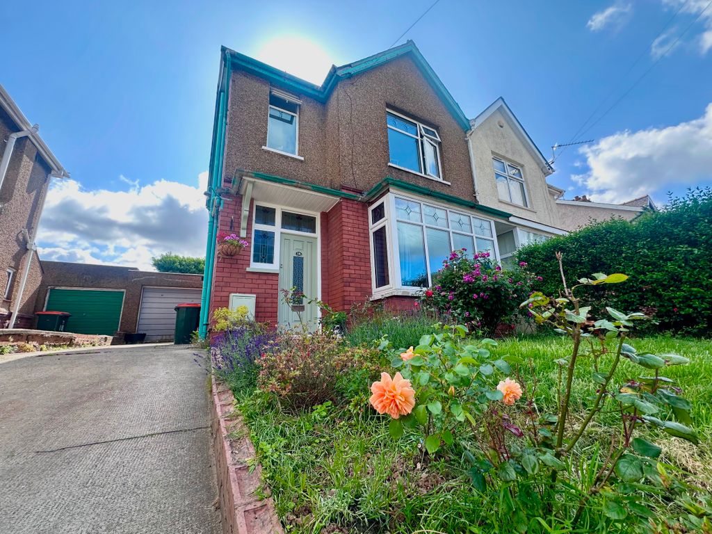 Property photo 2 of 36