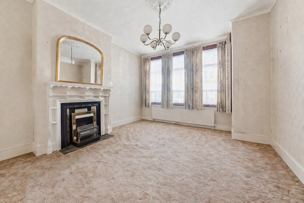 Property photo 2 of 26