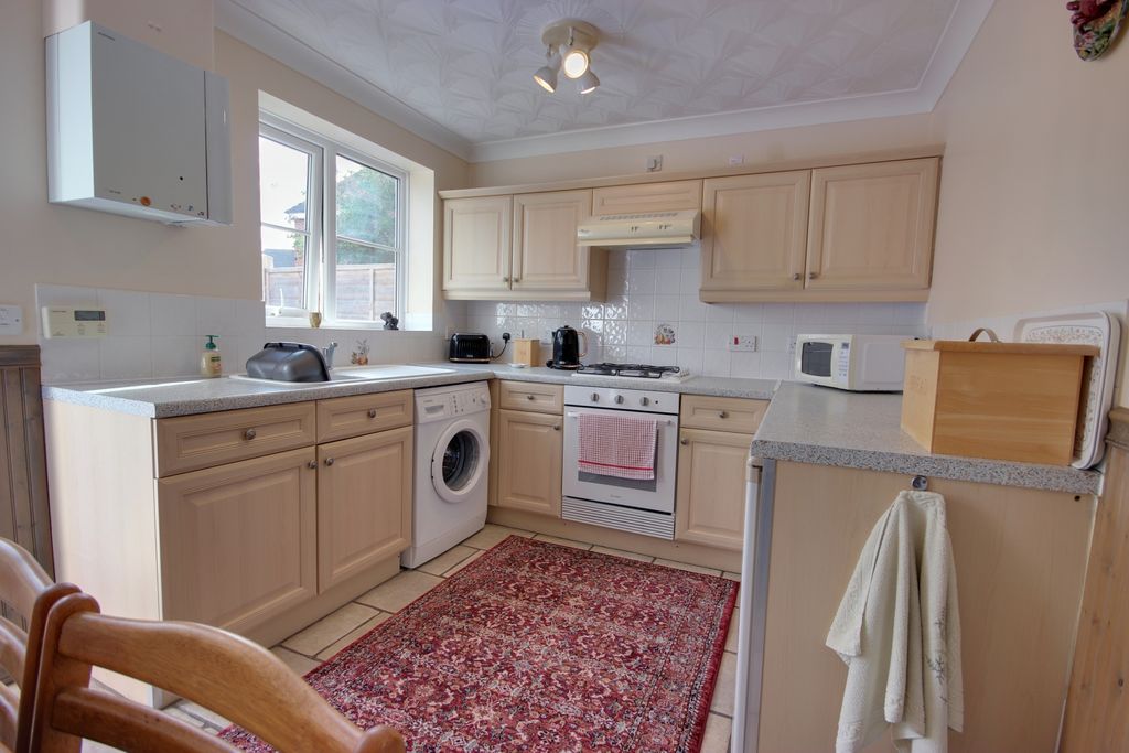 Property photo 3 of 14 1 Kit Din A