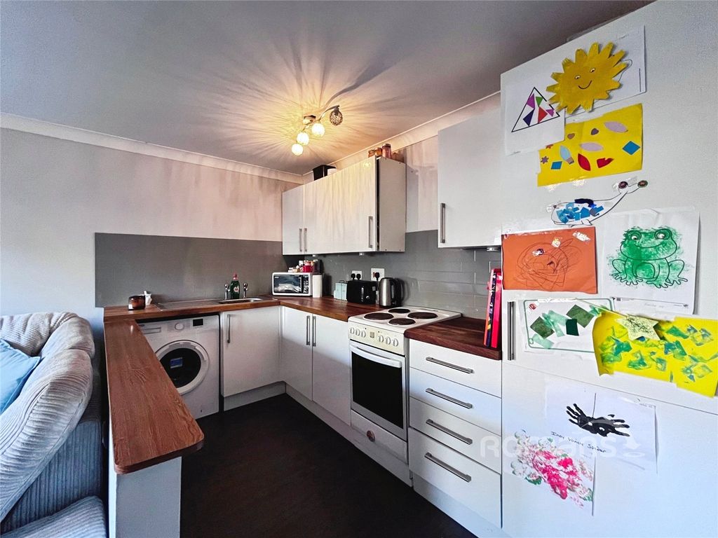 Property photo 3 of 8 Picture No. 09