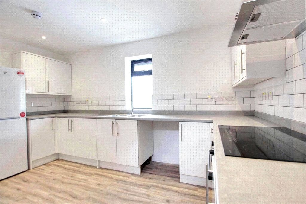 Property photo 3 of 13 Communal Kitchen