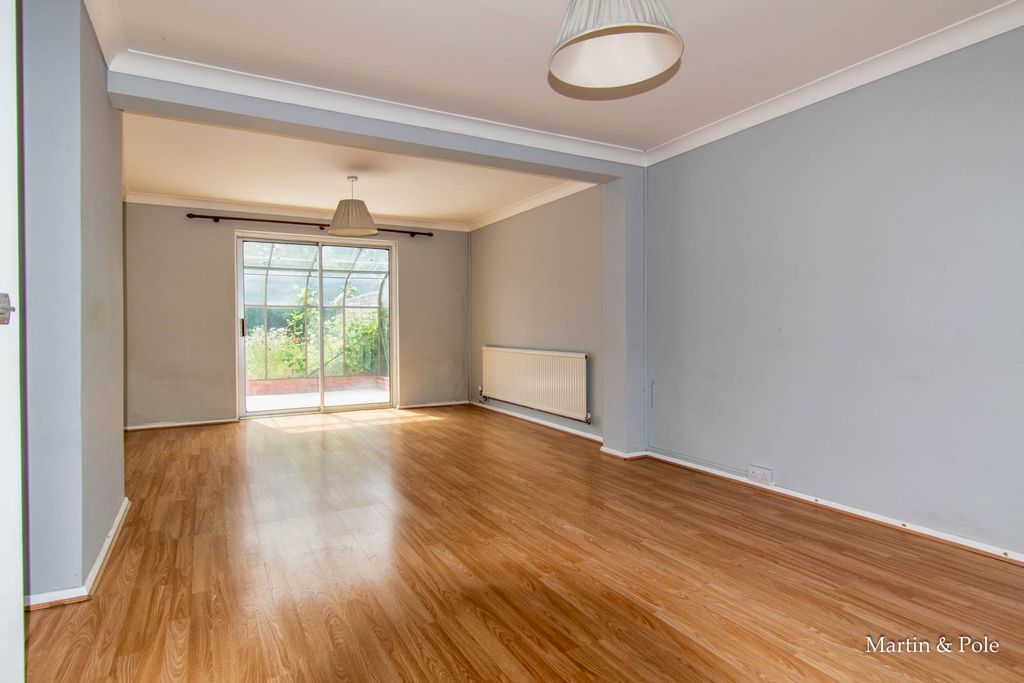 Property photo 3 of 19