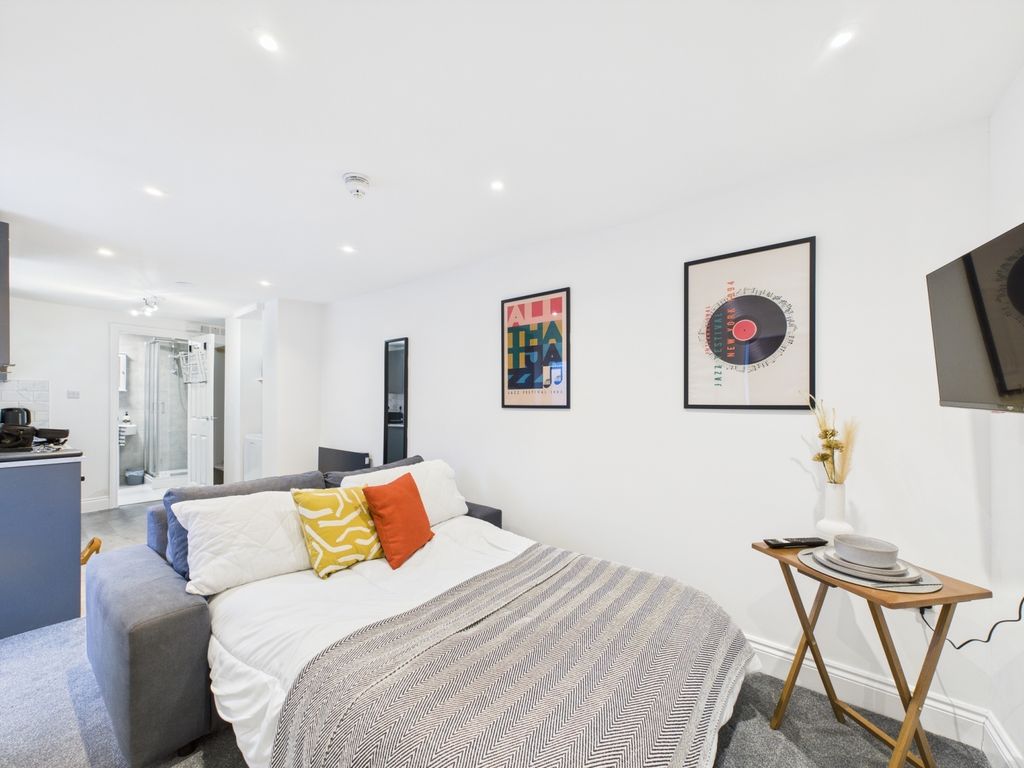 Property photo 3 of 7 Cam03062G0-Pr0147-Still002 (1)